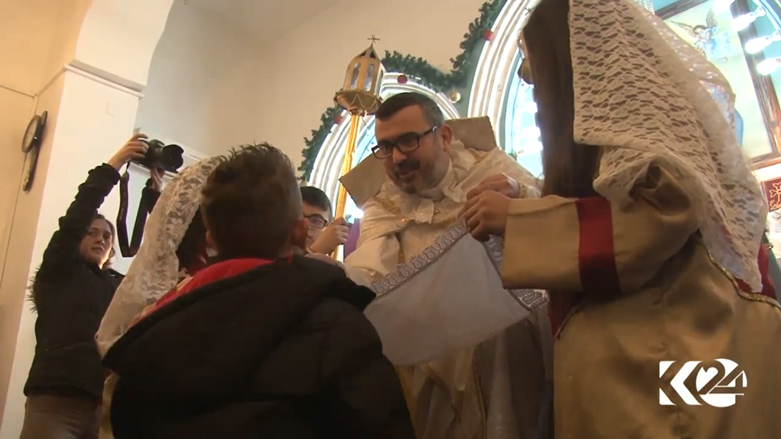 بالصور..الأرمن يحتفلون بأعياد الميلاد بالقامشلي