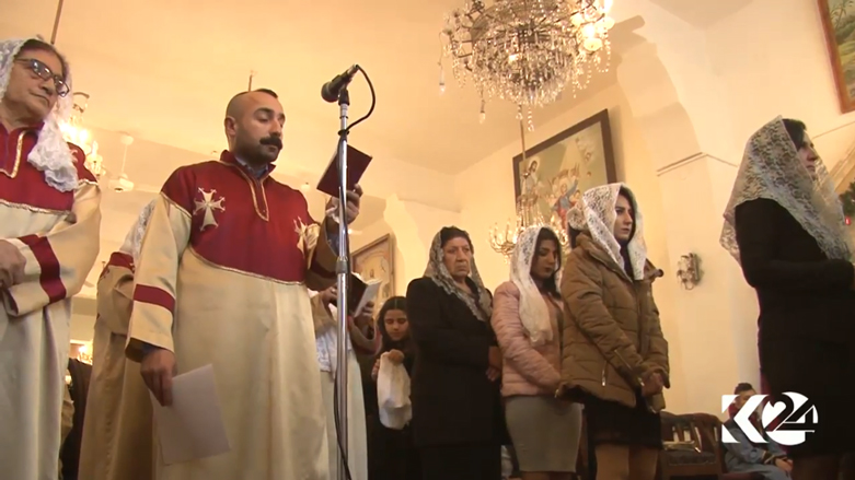 بالصور..الأرمن يحتفلون بأعياد الميلاد بالقامشلي
