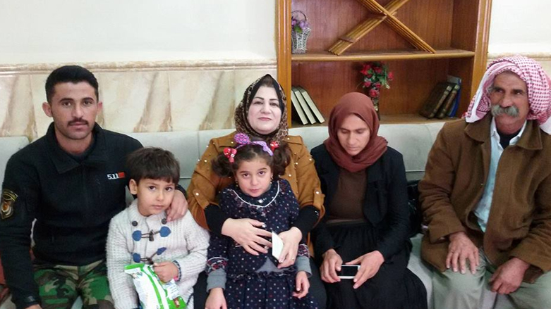 صورة حصلت عليها كوردستان 24 من ناشط ايزيدي وتتوسطها سكينة محمد