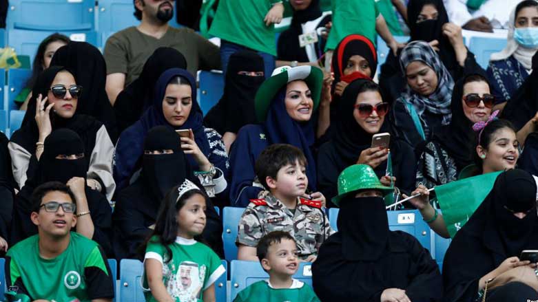 نخستین حضور زنان در ورزشگاه در عربستان