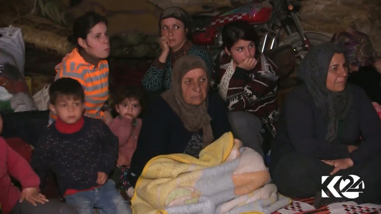 (بالصور) مدنيون في كهوف عفرين.. وكوردي يصرخ: نحن باقون طالما بقيت زيتونة واحدة