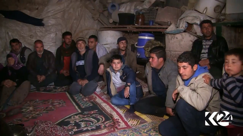 (بالصور) مدنيون في كهوف عفرين.. وكوردي يصرخ: نحن باقون طالما بقيت زيتونة واحدة