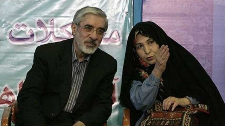 دختران موسوی و رهنورد آزدانه با پدر و مادرشان دیدار می‌کنند