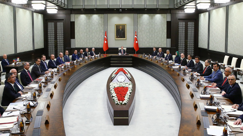 Hikûmeta Tirkiyê dirêjkirina rewşa awarte û çend mijarên din gotûbêj dike