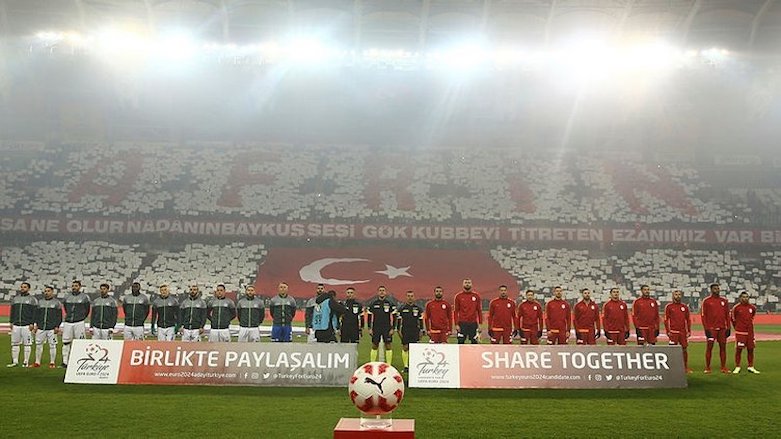 Fans create careography that reads 