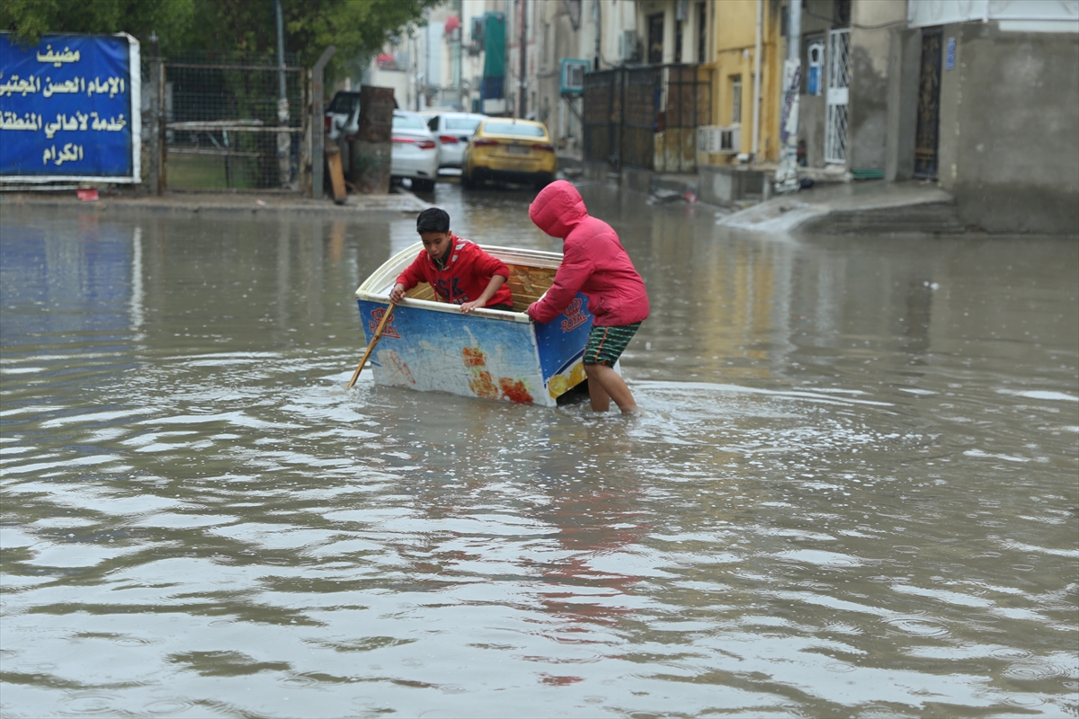 Heavy rainfall floods different cities in Iraq. (Photo: Social Media)