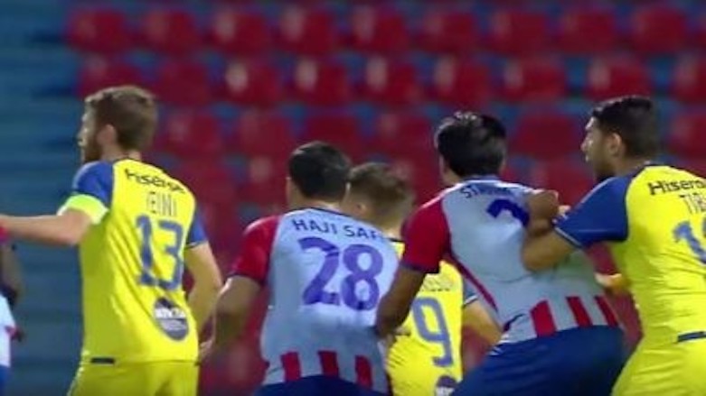 Iranian soccer player Haji Safi, number 28, seen in a game between the Greek club Panionios and Maccabi Tel Aviv on Aug. 4, 2017. (Photo: YouTube screenshot)
