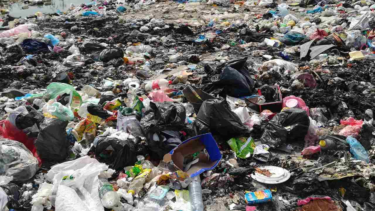 Kirkuk garbage crisis worsens as Iraq revokes contract with Kurdish company