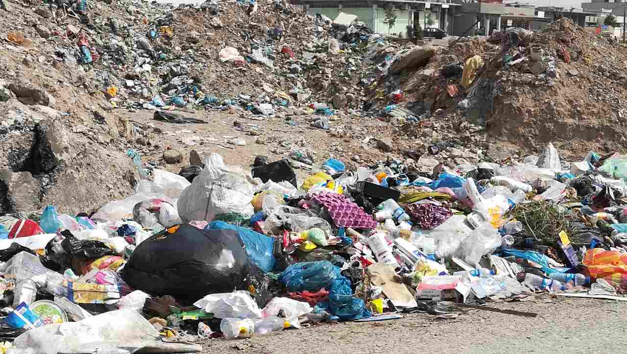 Kirkuk garbage crisis worsens as Iraq revokes contract with Kurdish company