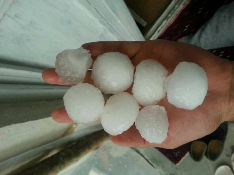 بارش تگرک به اندازه تخم مرغ در کرمانشاه