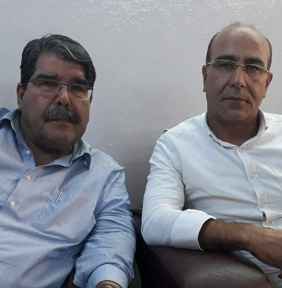 خالد كوتى له‌گه‌ڵ هاوسه‌رۆكى پێشووى په‌يه‌ده‌، ساڵح موسليم