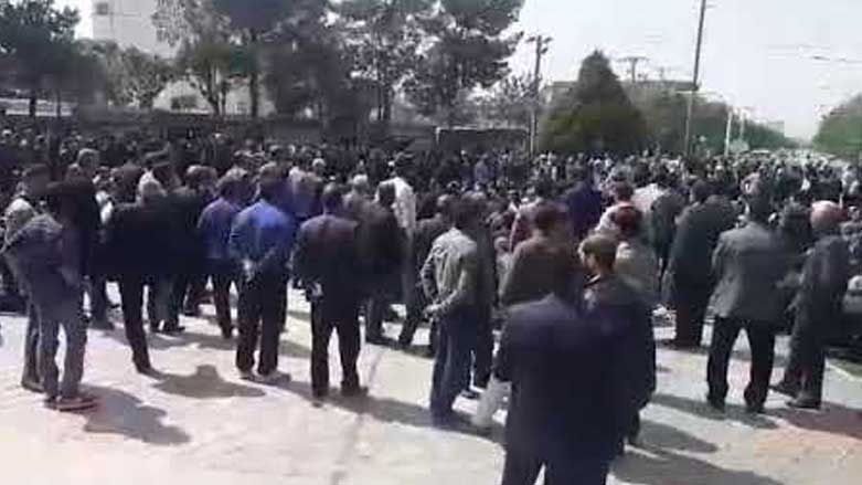 اعتراض کشاورزان اصفهانی ادامە دارد