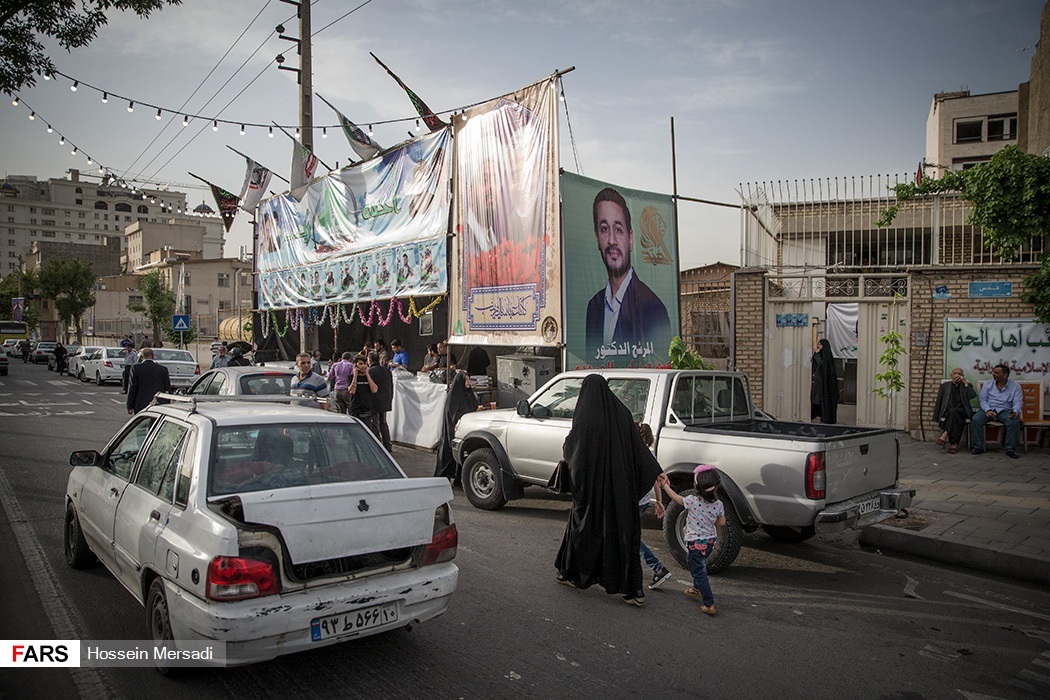 Iraqi candidates take their electoral camapigns to Iran for the upcoming parliamentary elections. (Photo: Fars/Hossein Mersadi)