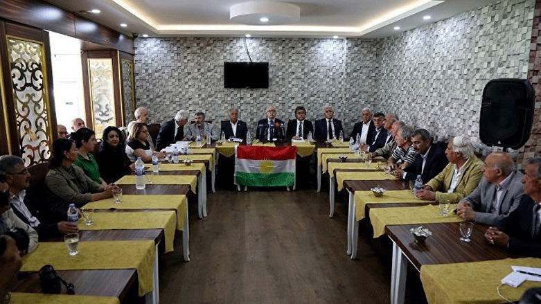 Kurdish parties' representatives at a meeting in Diyarbakir. (Photo: Kurdistan 24)