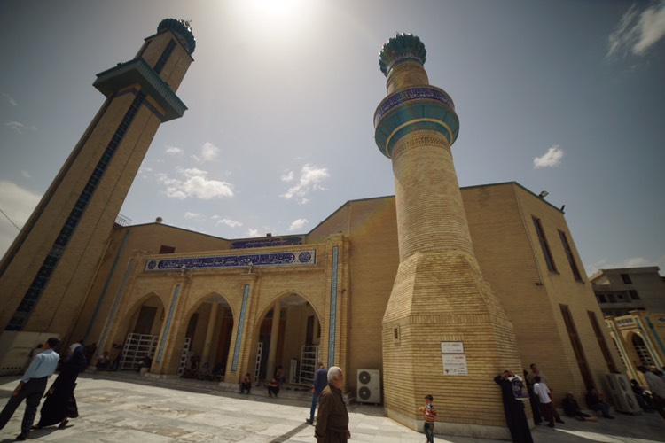 بە وێنە... نزا و پاڕانەوەی رۆژوەوانان لە مزگەوتی گەورەی سلێمانی