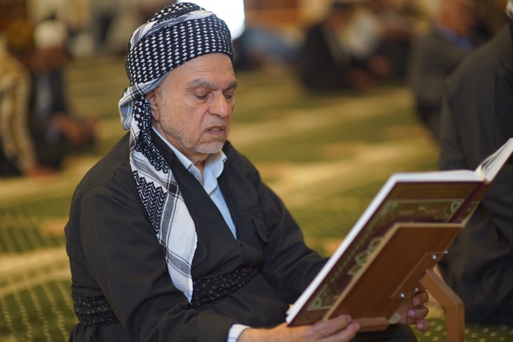 بە وێنە... نزا و پاڕانەوەی رۆژوەوانان لە مزگەوتی گەورەی سلێمانی