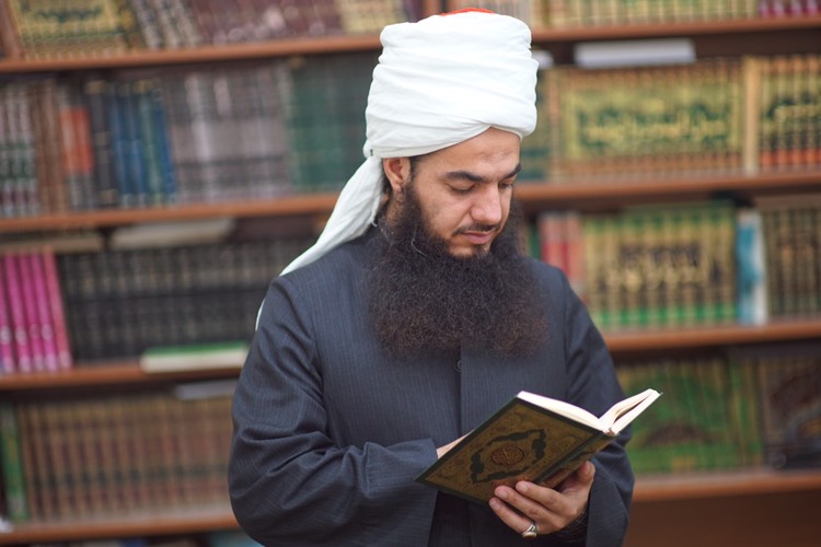 بە وێنە... نزا و پاڕانەوەی رۆژوەوانان لە مزگەوتی گەورەی سلێمانی