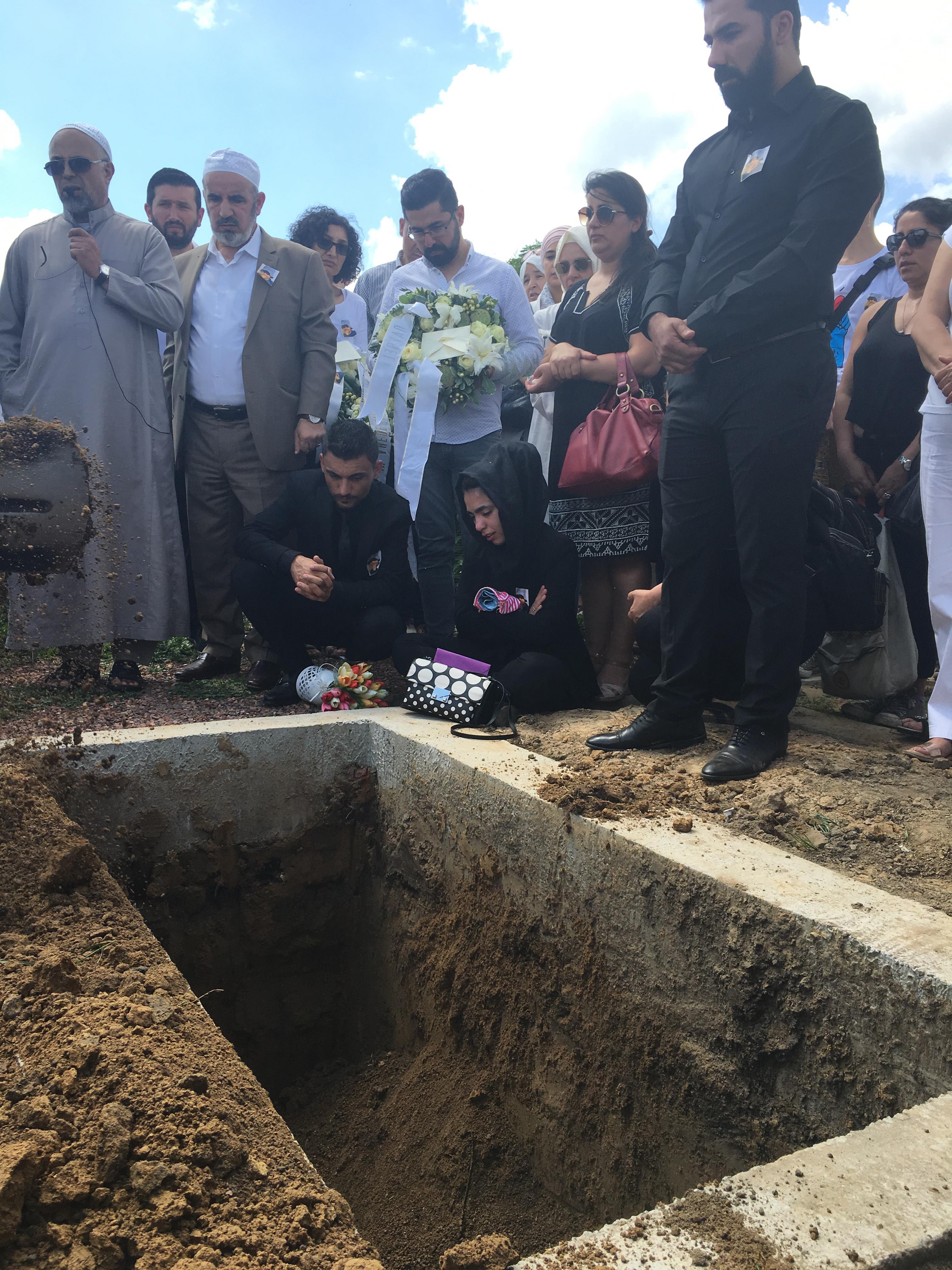 Dozens of hundreds of people on Wednesday attended a funeral ceremony and burial for 2-year-old Mawda Shamdin, a Kurdish girl who was shot and killed by police, Brussels, Belgium, May 30, 2018. (Photo: Kurdistan 24/Barzan Hassan) 