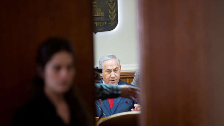 نه‌تانیاهو: به‌ شه‌ڕیش بێت رێگه‌ له‌ ئێران ده‌گرین