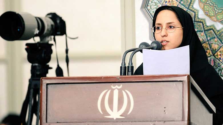 انتقاد از وضعیت نابسامان ایران در حضور رهبر این کشور