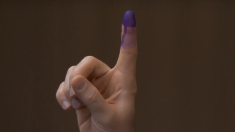 نيجيرفان بارزاني أول مسؤول يدلي بصوته في الانتخابات