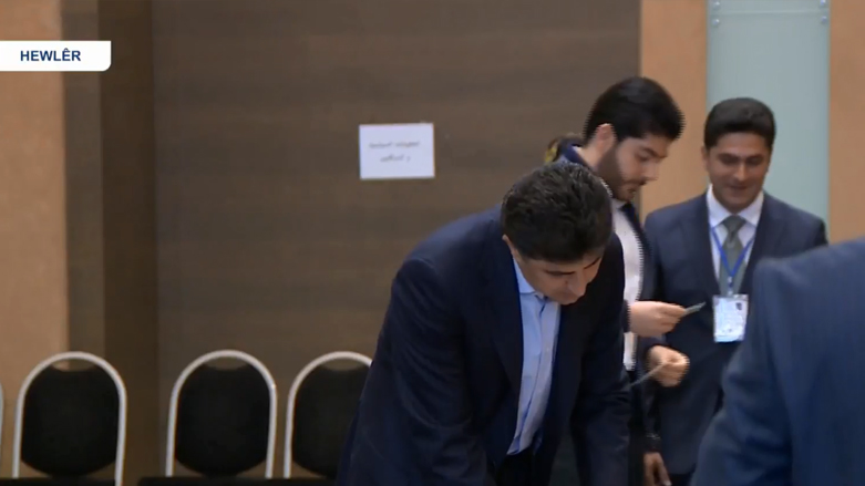 نيجيرفان بارزاني أول مسؤول يدلي بصوته في الانتخابات
