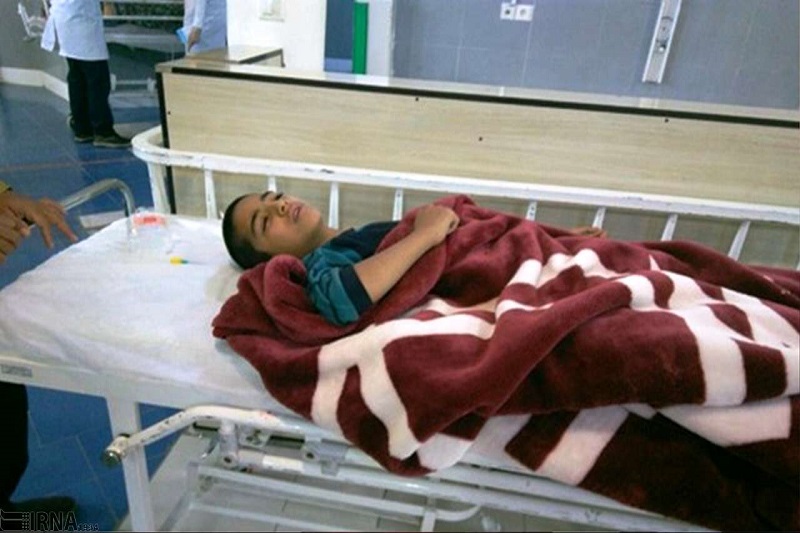 صورة لمصاب بفعل الزلزال - وكالة ايرنا