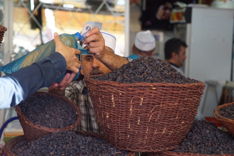 بەوێنە...شەربەت و شیرینی بازاڕی سلێمانی كۆنترۆڵ دەكات