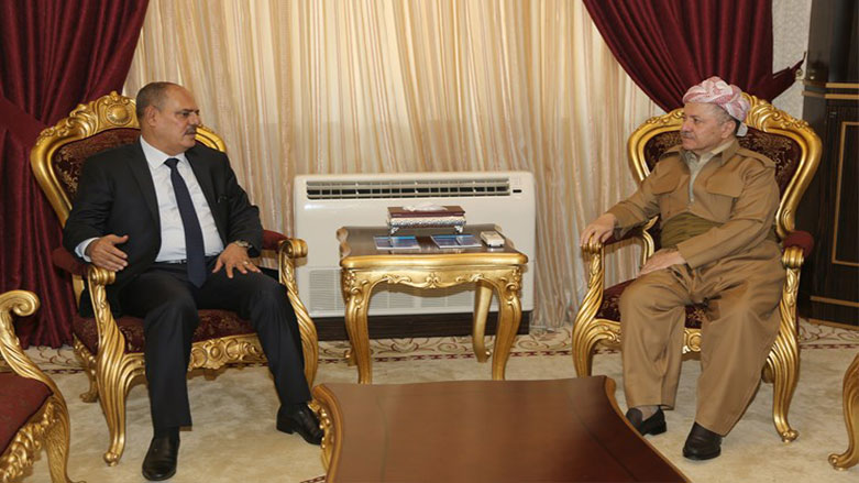 President of the Kurdistan Democratic Party (KDP) Masoud Barzani (right) meets with Chairman of the Iraqi Journalists Syndicate Muayad al-Lami in the Kurdistan Region capital of Erbil, June 6, 2018. (Photo: Barzani's Office)