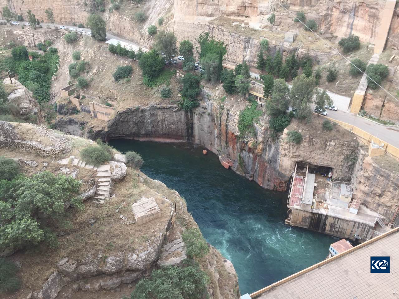 بە وێنە... ئێران بەنداوی دوكان بەتاڵ دەكات