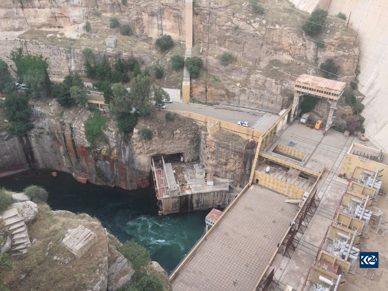 بە وێنە... ئێران بەنداوی دوكان بەتاڵ دەكات