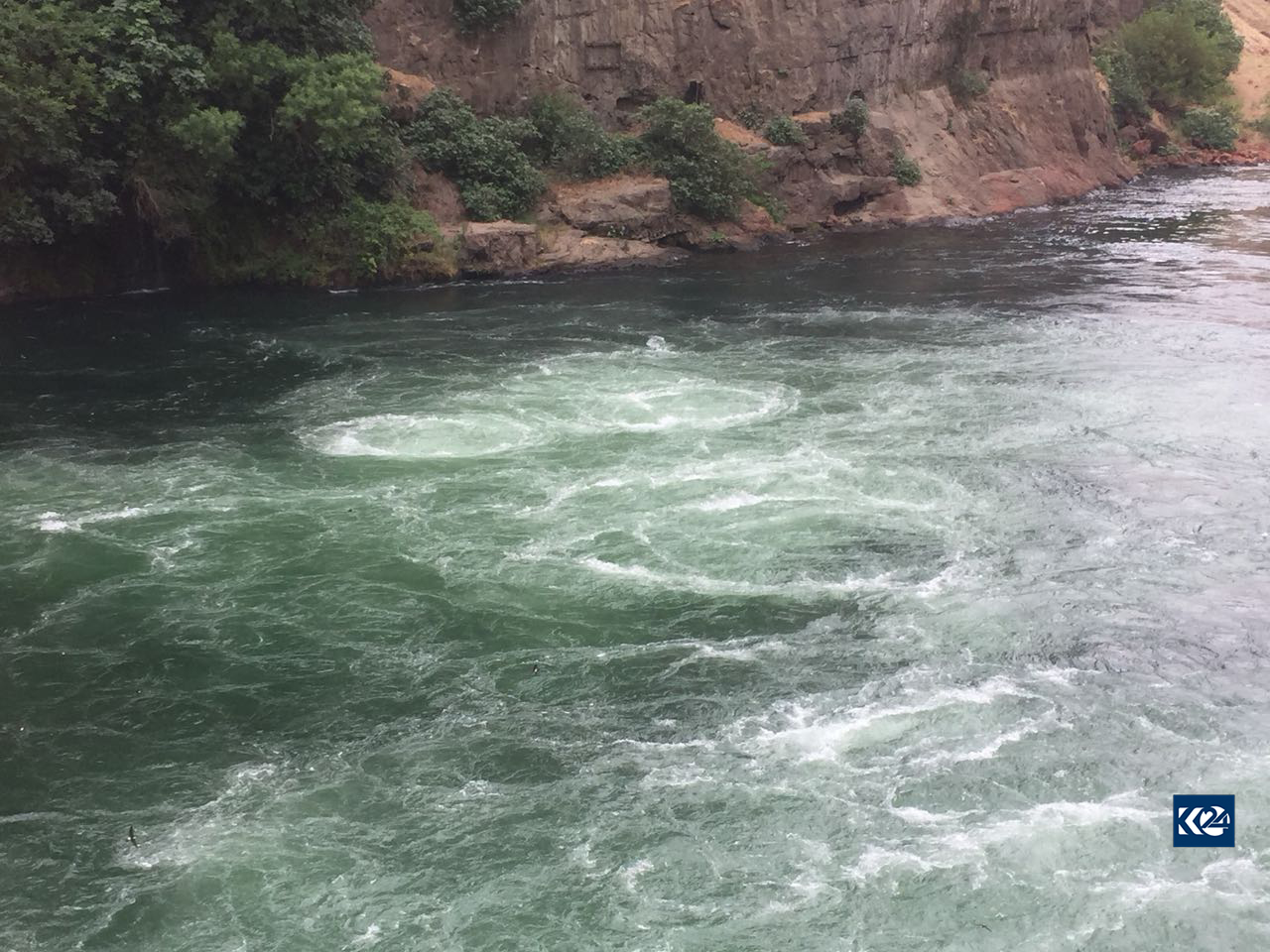 بە وێنە... ئێران بەنداوی دوكان بەتاڵ دەكات