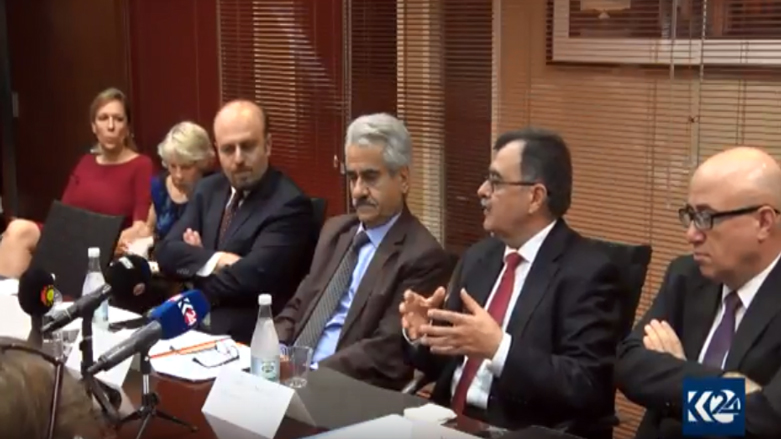 كوردانی رۆژھەڵات داخوازییەكانیان دەگەیەننە ئەمەریكا 