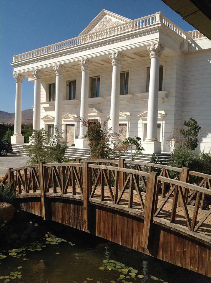 مشعان الجبوري يثير الجدل بقصره الفخم في دمشق – صورة من صفحته على فيسبوك