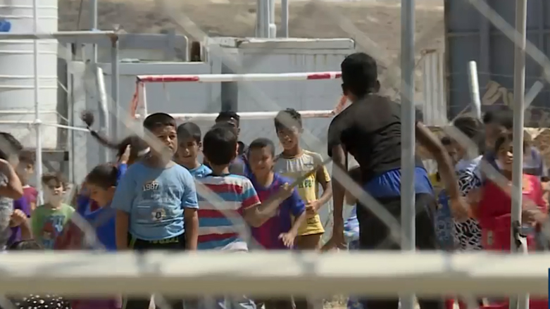 لا أب ولا أم.. الدموع تسيطر على "الأطفال التائهين"