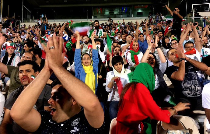 حضور زنان در استادیوم آزادی