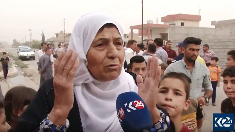 One of the locals who says she prefers death over the vacation of her land as per the order, July 1, 2018. (Photo: Kurdistan 24)