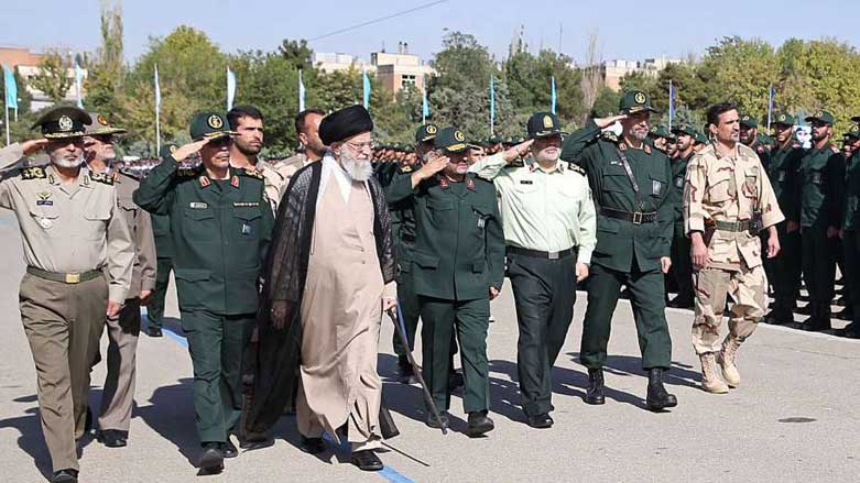 رهبر ایران: هزینە تسلیم شدن بە مراتب بیشتر از مقاومت است