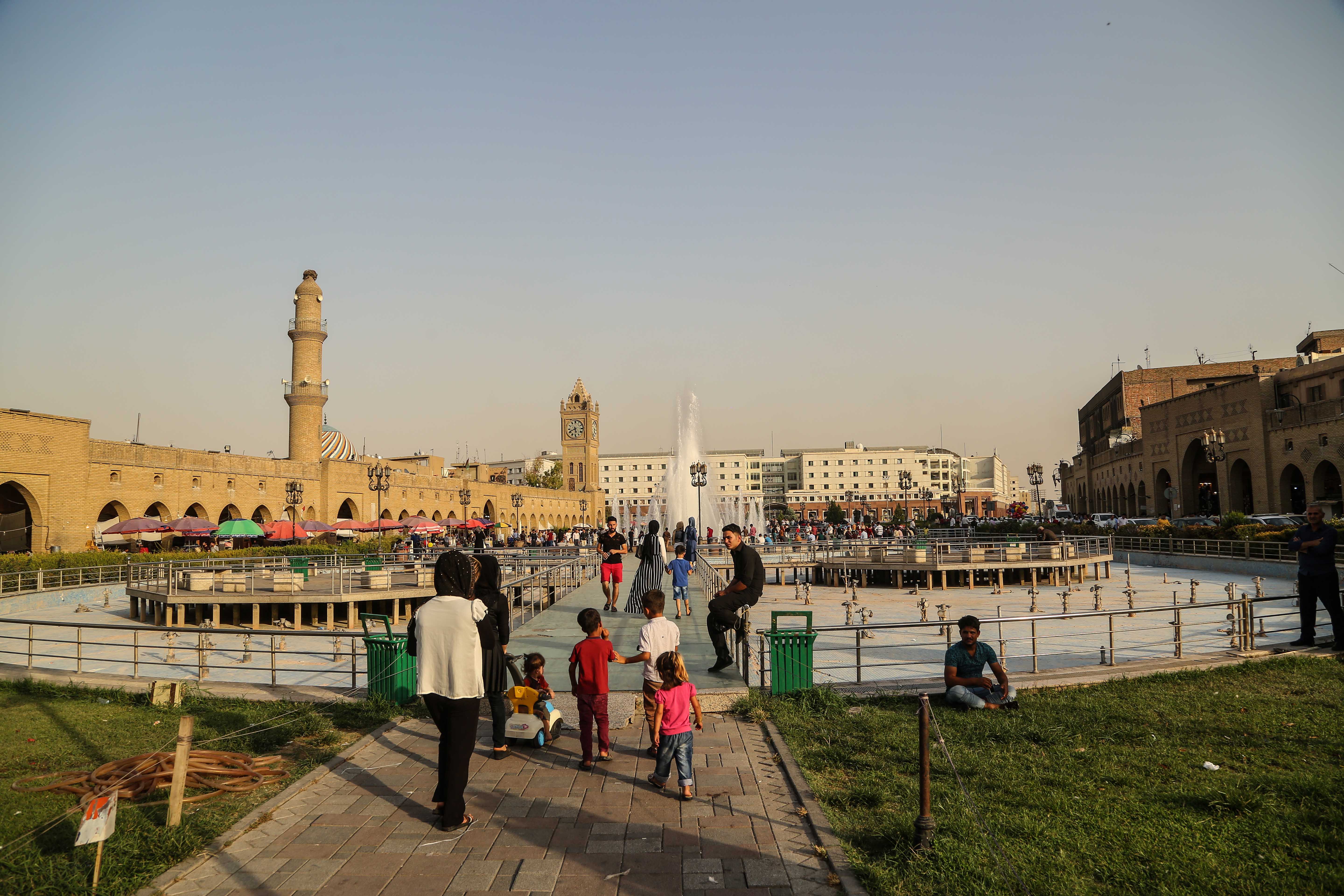 People enjoy the warm weather in Erbil. (Photo: Shvan Harki)