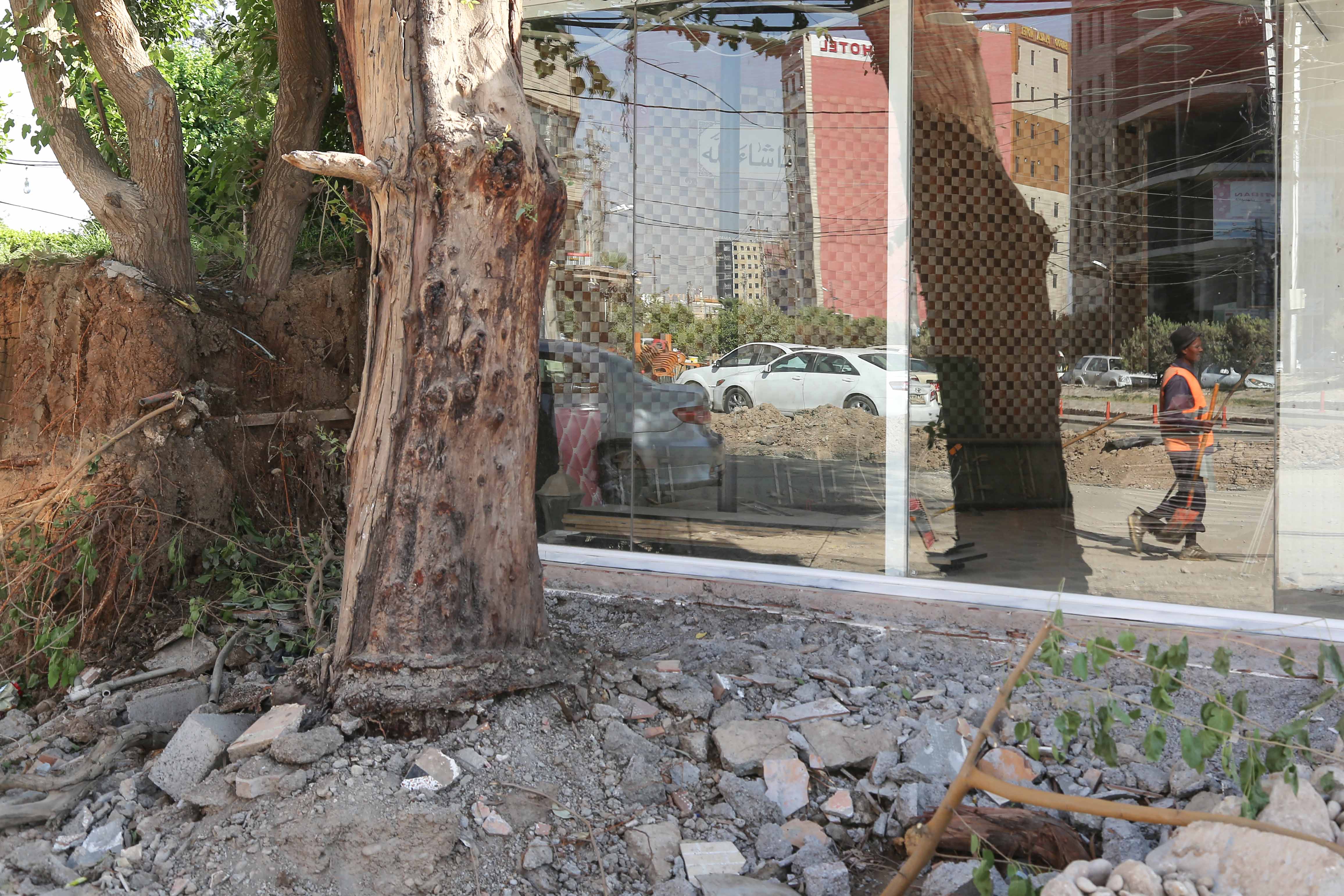 PHOTOS: Renovation of one of Erbil’s busiest streets has begun