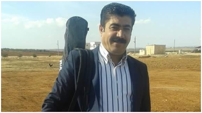 Mîlîşyayên li Efrînê dengbêjekî Kurd direvînin 