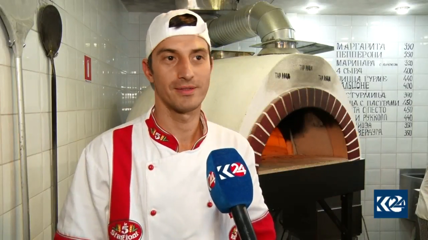 في روسيا.. بيتزا بطعم نجوم المونديال (بالصور)