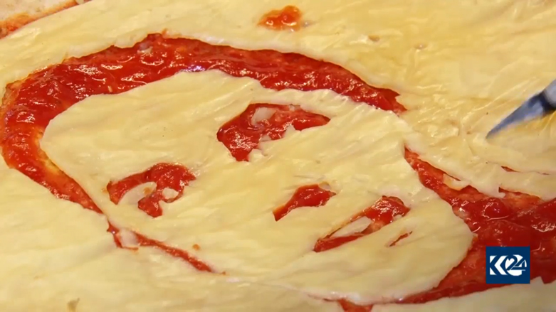 في روسيا.. بيتزا بطعم نجوم المونديال (بالصور)