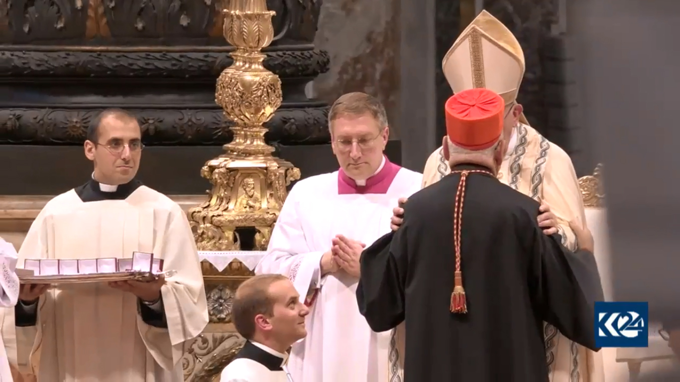 بالصور.. ترقية عراقي الى كاردينال في الفاتيكان