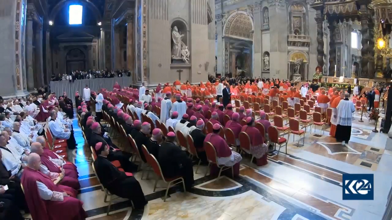 بالصور.. ترقية عراقي الى كاردينال في الفاتيكان