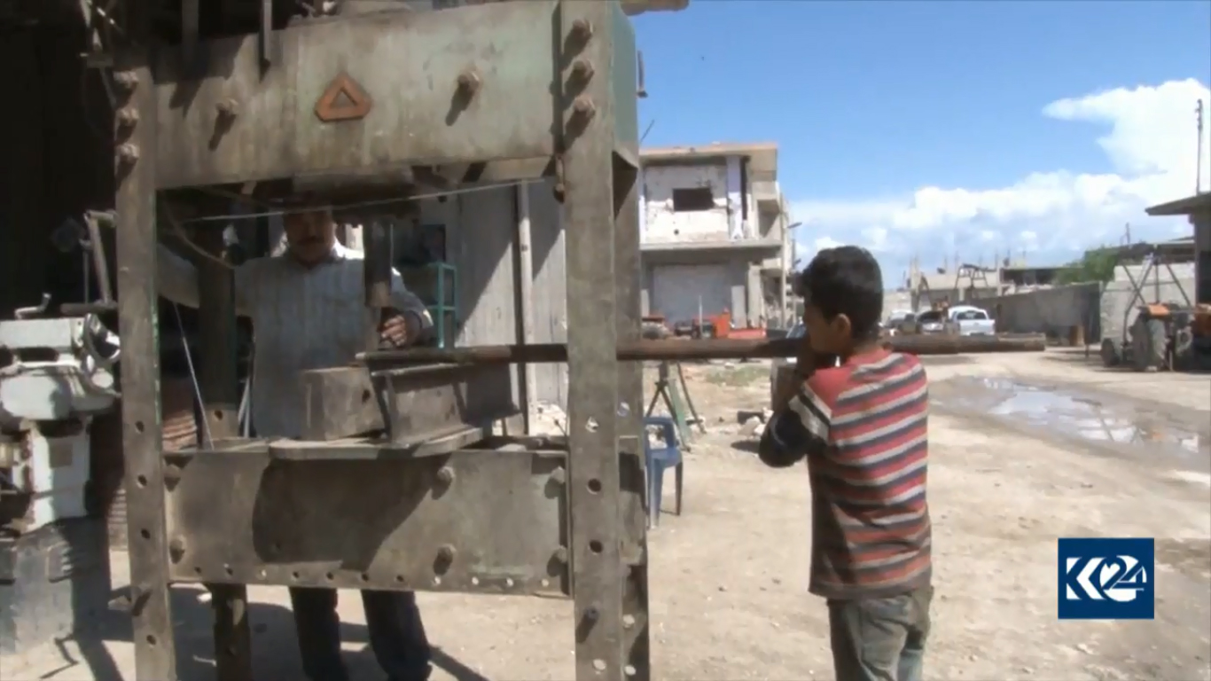 عمالة الاطفال تهدد أجيالا في كوباني والإدارة تعد بحل قريب