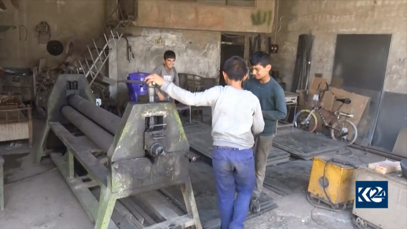 عمالة الاطفال تهدد أجيالا في كوباني والإدارة تعد بحل قريب