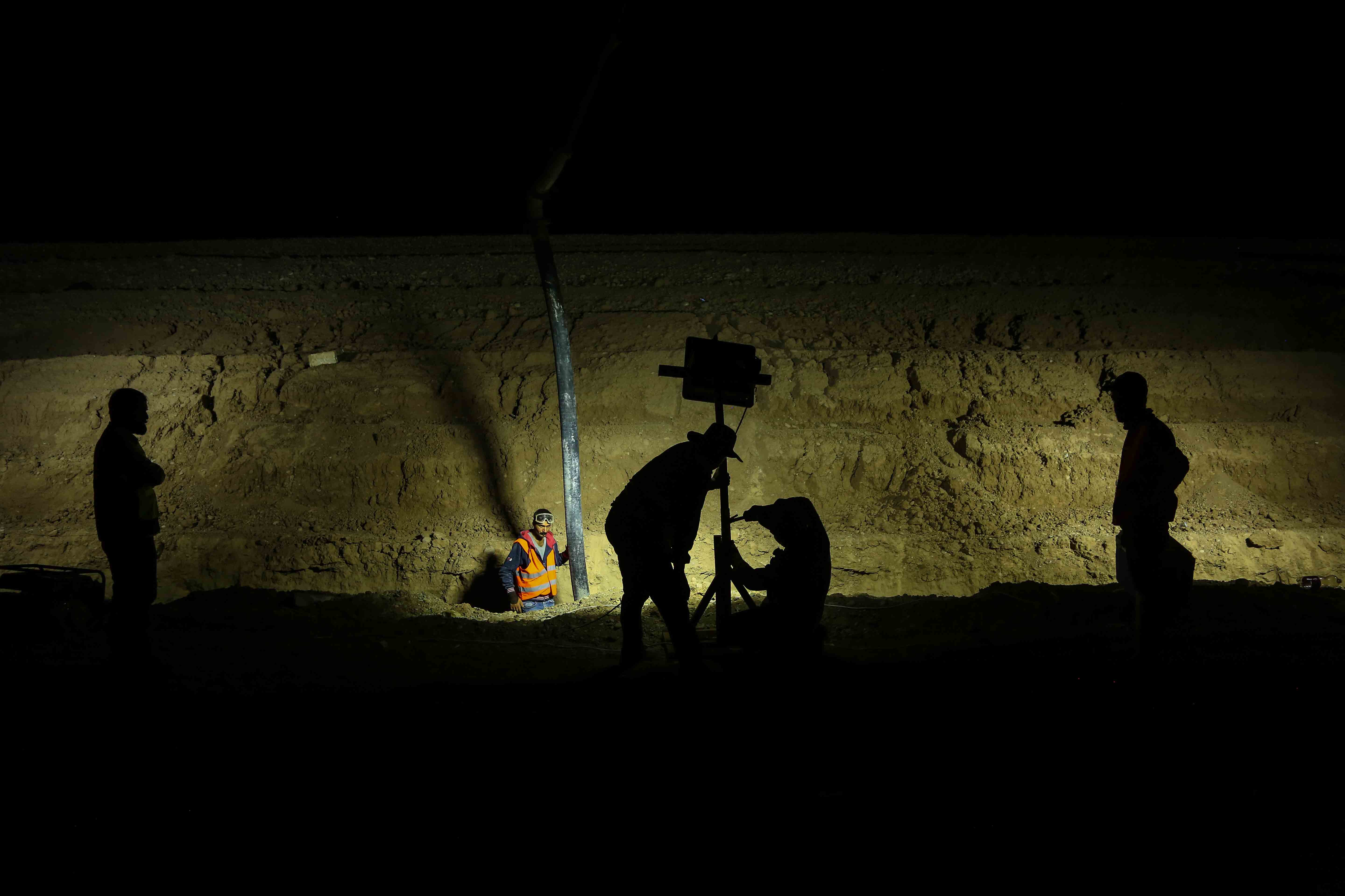 Road work on Erbil's 120-meter highway. 