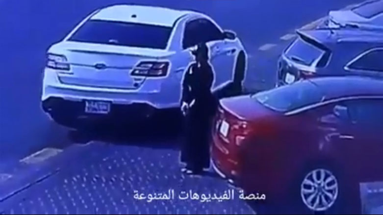 به‌ڤیدیۆ.. كاتێك ئافره‌ت ئۆتۆمۆبیل ده‌دزێت