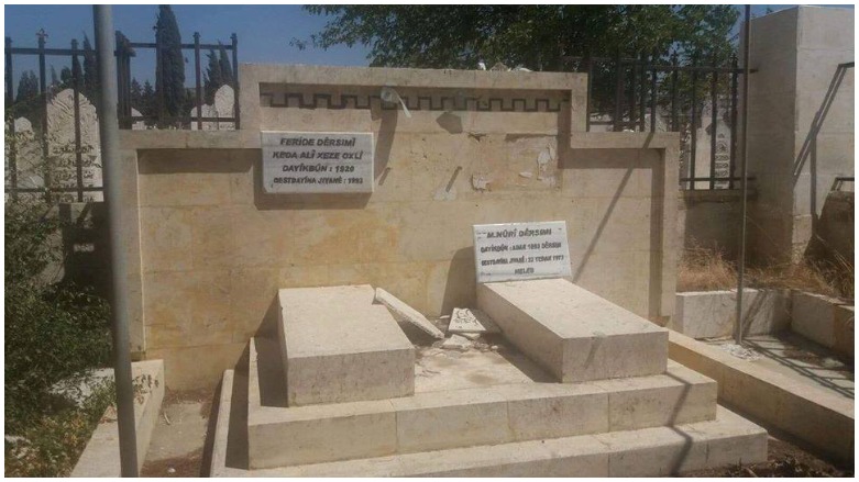 Gora Dr. Nûrî Dêrsimî û hevjîna wî li mezara Henan a Efrînê piştî şikandinê